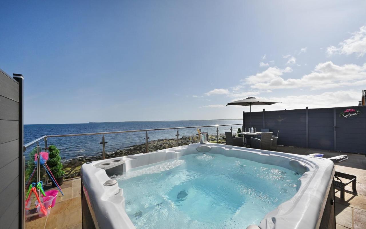 Pod 1, Sinclair Bay Lodges Keiss Exterior photo